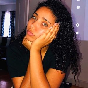 Meet your Posher, Maria